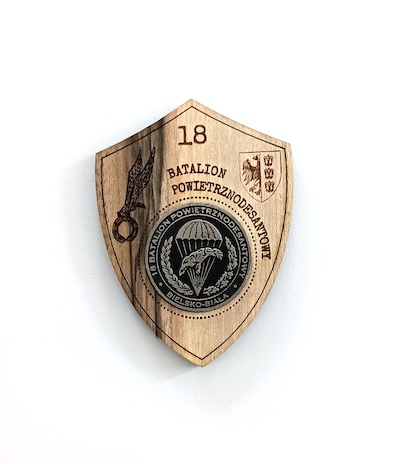 18 batalion powietrznodesantowy Drewniany magnes 3D na lodówkę z monetą magnes pamiątkowy hurtownia producent
